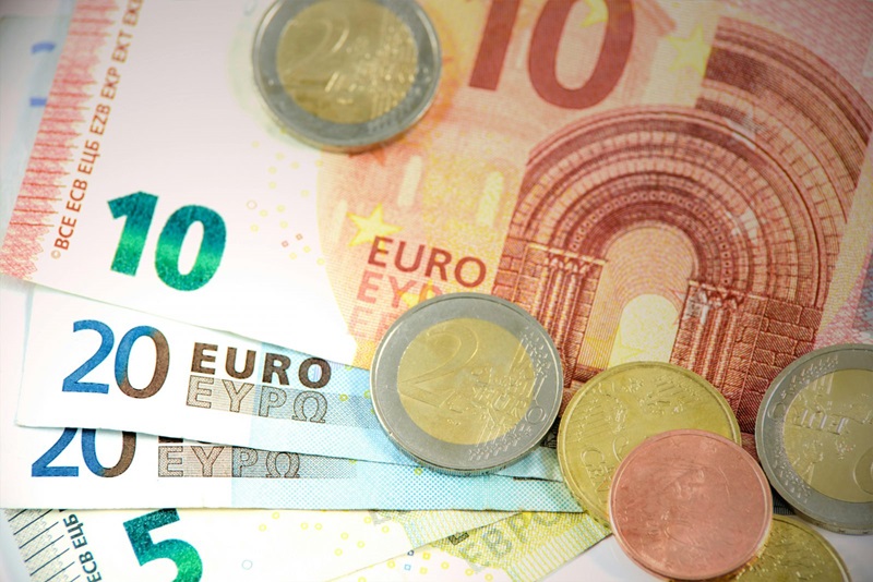 Những lưu ý khi đổi tiền Euro sang tiền Việt Nam